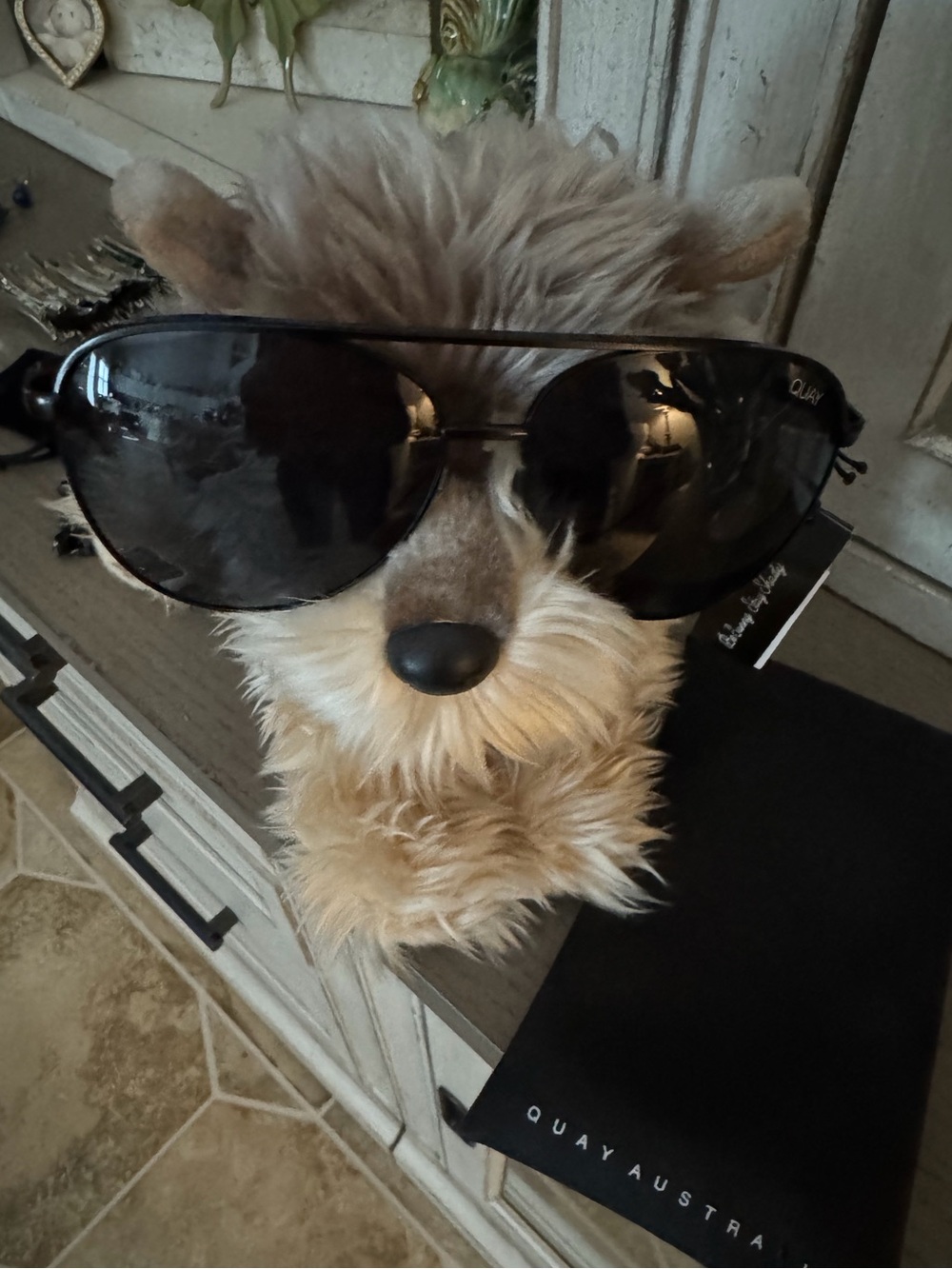 Quay Australia Black Polarized Black Aviator Sunglasses (NWT)